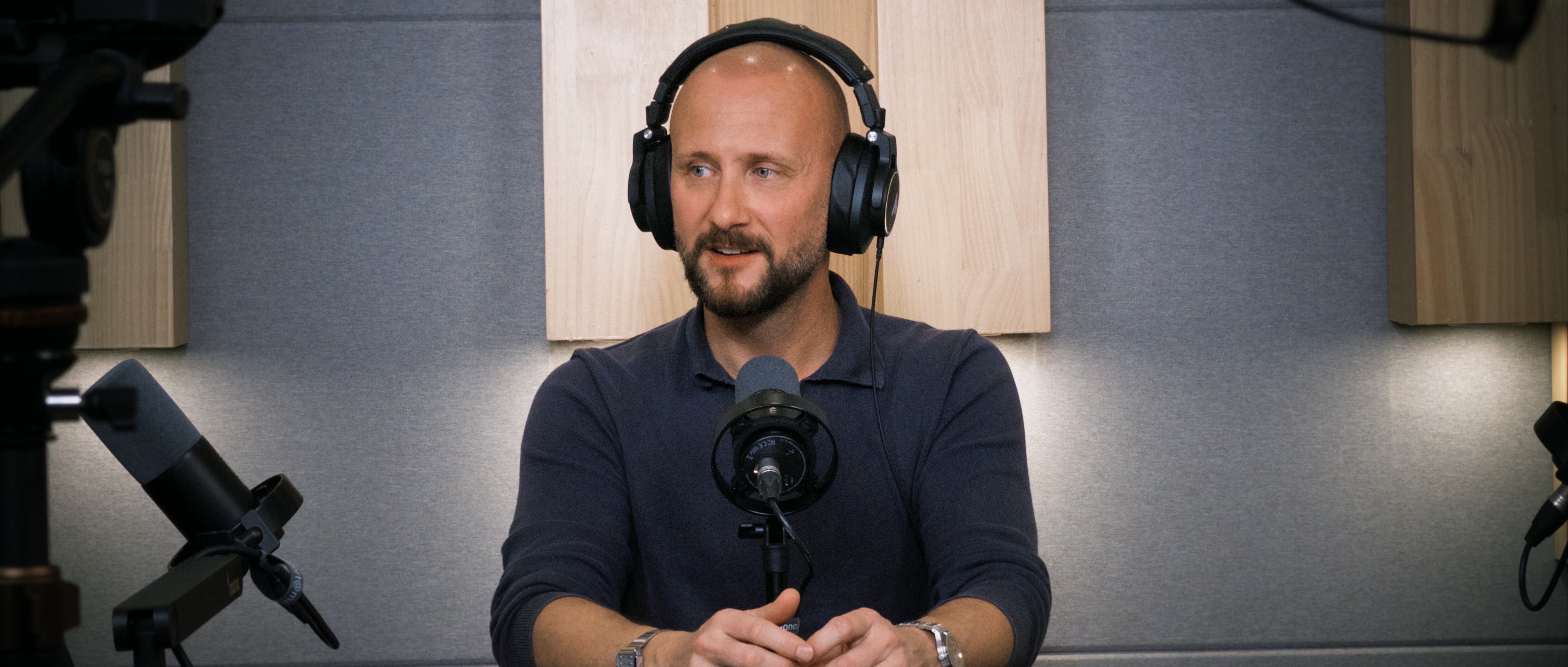 Laurent Le Pen with Omate smartwatch