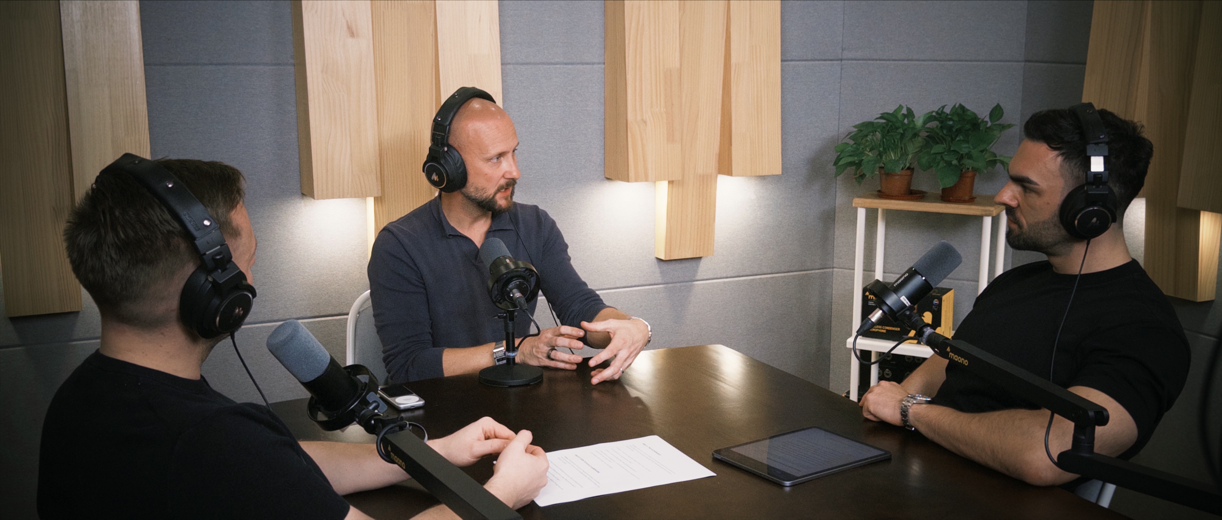 Oxtak Moneypenny AI device